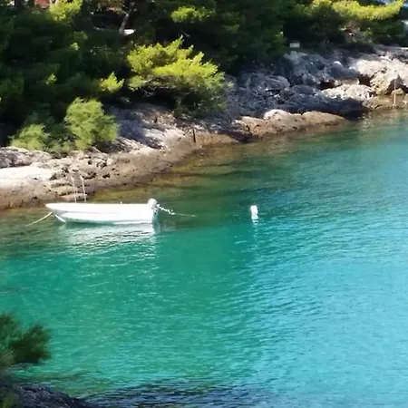 Sea Breeze Jelsa Apartment *